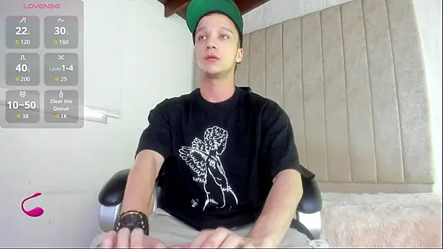 Snapshot of angelcortes chatting on December 2025 07:32:01 PM angelcortes online show from December 2025 07:32:01 PM