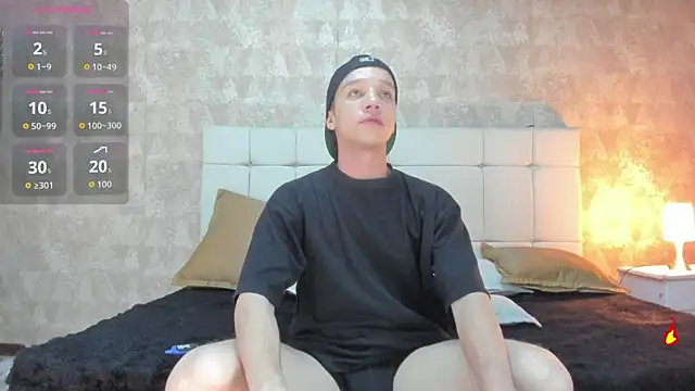 Snapshot of angelcortes chatting on December 2025 04:40:02 AM angelcortes online show from December 2025 04:40:02 AM