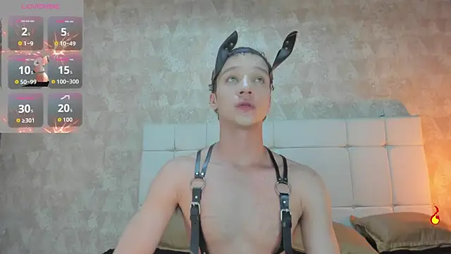 Snapshot of angelcortes chatting on December 2025 01:21:02 AM angelcortes online show from December 2025 01:21:02 AM