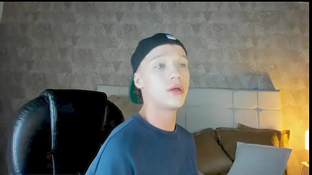 Snapshot of angelcortes chatting on January 2026 09:20:02 PM angelcortes online show from January 2026 09:20:02 PM