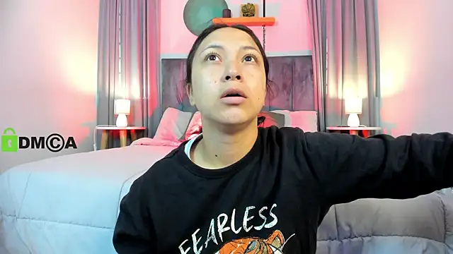 CoralineRicce  online show from September 2025 09:15:01 PM