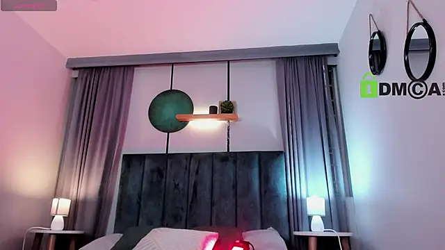 CoralineRicce  online show from November 2025 09:58:01 PM