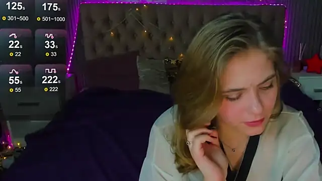 Snapshot of DellaRowe chatting on January 2025 07:24:01 PM DellaRowe online show from January 2025 07:24:01 PM