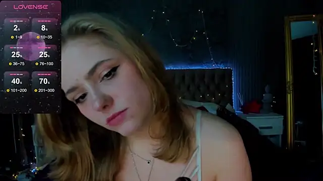 Snapshot of DellaRowe chatting on January 2025 01:17:01 PM DellaRowe online show from January 2025 01:17:01 PM