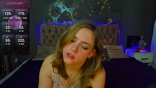 Snapshot of DellaRowe chatting on January 2025 04:21:02 PM DellaRowe online show from January 2025 04:21:02 PM