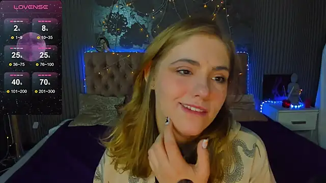 Snapshot of DellaRowe chatting on January 2025 01:14:02 PM DellaRowe online show from January 2025 01:14:02 PM