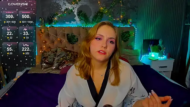 Snapshot of DellaRowe chatting on January 2025 04:01:02 PM DellaRowe online show from January 2025 04:01:02 PM