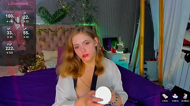 Snapshot of DellaRowe chatting on January 2025 03:37:01 PM DellaRowe online show from January 2025 03:37:01 PM