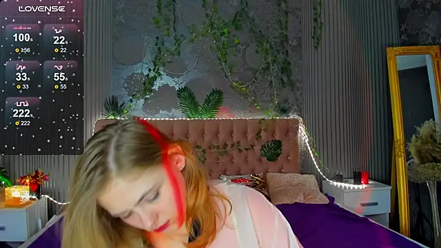 Snapshot of DellaRowe chatting on February 2025 02:20:01 PM DellaRowe online show from February 2025 02:20:01 PM