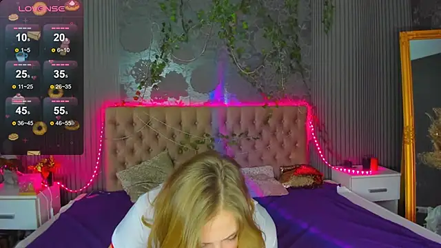 Snapshot of DellaRowe chatting on February 2025 04:59:02 PM DellaRowe online show from February 2025 04:59:02 PM