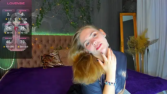 Snapshot of DellaRowe chatting on February 2025 01:40:02 PM DellaRowe online show from February 2025 01:40:02 PM