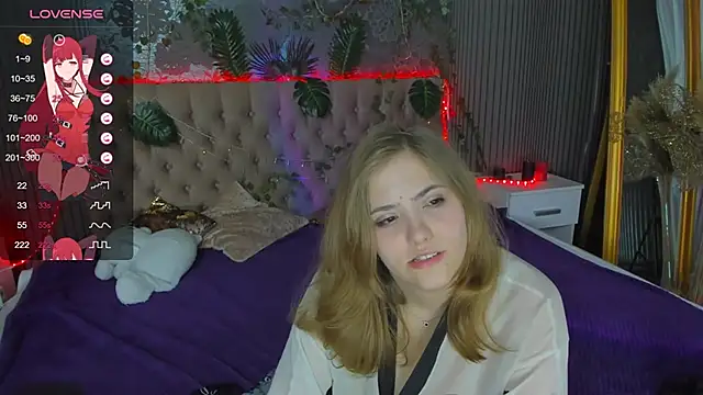 Snapshot of DellaRowe chatting on March 2025 04:34:02 PM DellaRowe online show from March 2025 04:34:02 PM