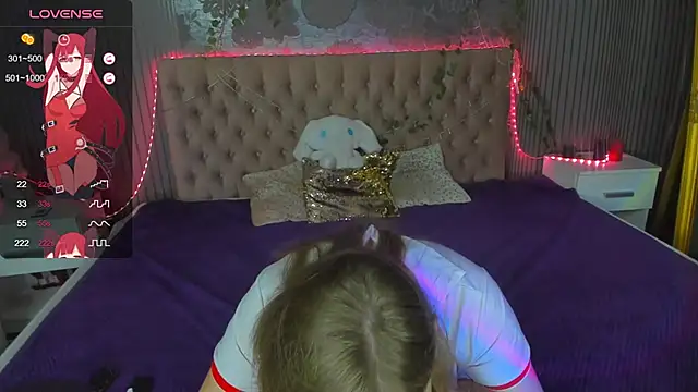 Snapshot of DellaRowe chatting on March 2025 04:32:01 PM DellaRowe online show from March 2025 04:32:01 PM