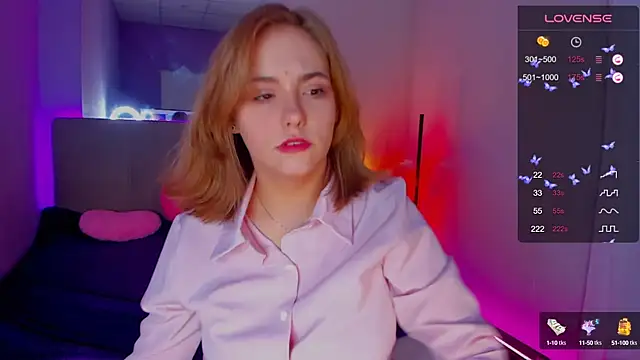 Snapshot of DellaRowe chatting on September 2025 12:28:02 PM DellaRowe online show from September 2025 12:28:02 PM