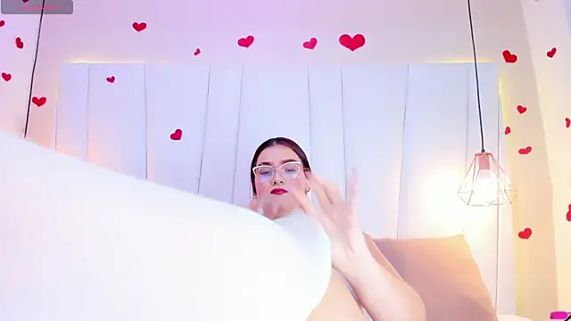 MelanieKlaus online show from October 2025 07:12:02 PM