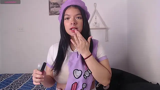 Snapshot of yungelitamor_ chatting on February 2025 08:17:01 AM yungelitamor online show from February 2025 08:17:01 AM