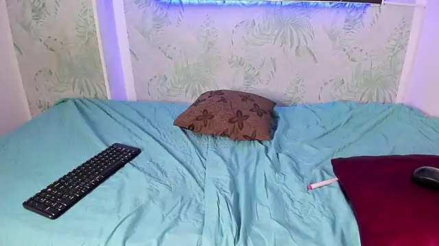 Snapshot of yungelitamor_ chatting on March 2025 07:42:02 AM yungelitamor online show from March 2025 07:42:02 AM