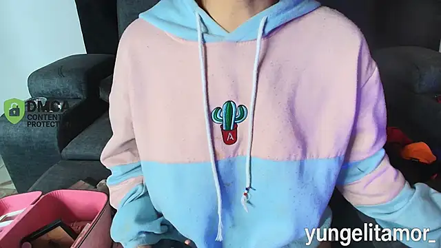 Snapshot of yungelitamor_ chatting on October 2025 05:47:02 AM yungelitamor online show from October 2025 05:47:02 AM