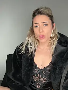 petrouchkaaa  online show from January 2025 09:31:01 PM