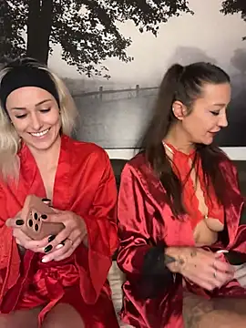 petrouchkaaa  online show from February 2025 06:30:01 PM