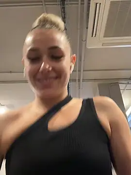 petrouchkaaa  online show from February 2025 09:32:02 AM