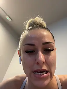 petrouchkaaa  online show from February 2025 09:32:02 AM