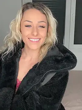 petrouchkaaa  online show from March 2025 09:00:02 PM