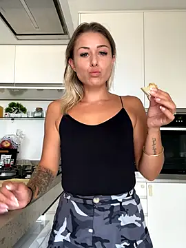 petrouchkaaa  online show from September 2025 08:14:02 AM