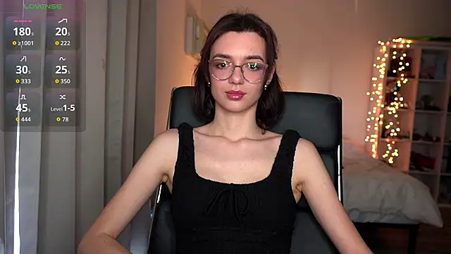 olivia jeas online show from February 2026 11:14:02 PM