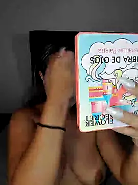 Snapshot of LarissaGaby01 chatting on December 2024 08:43:01 PM LarissaGaby01 online show from December 2024 08:43:01 PM