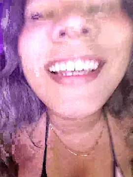 Snapshot of LarissaGaby01 chatting on February 2025 01:30:02 AM LarissaGaby01 online show from February 2025 01:30:02 AM