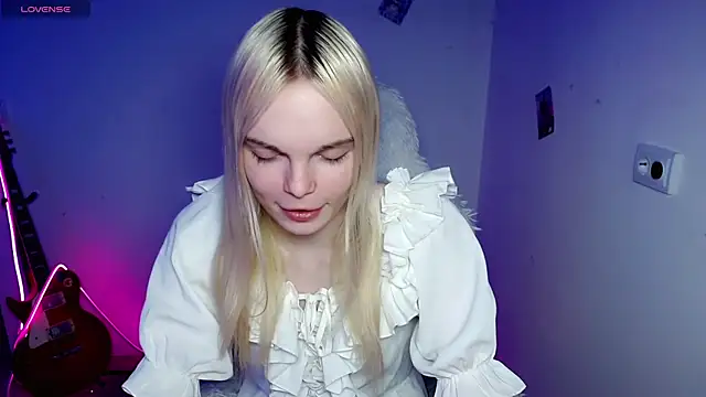 Emily Nyaffee online show from December 2025 06:36:02 PM