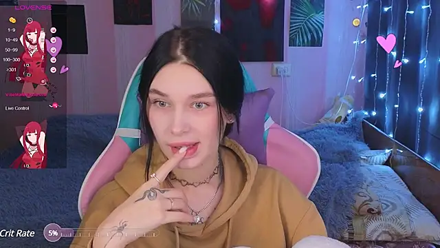 Amanda Tender online show from December 2024 09:13:02 PM