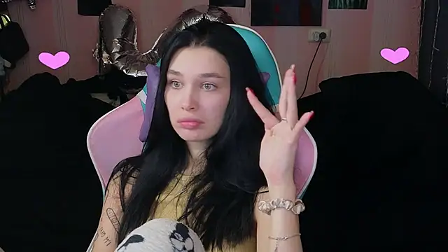 Amanda Tender online show from February 2025 10:17:02 PM