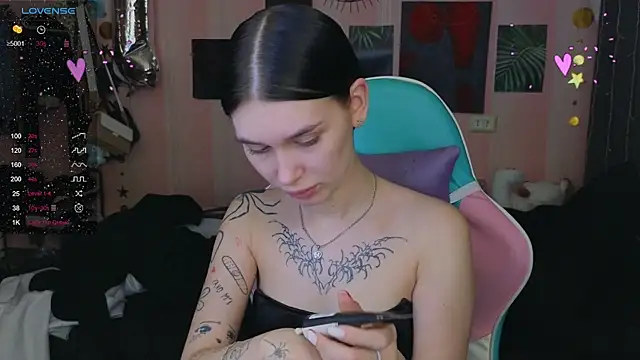 Amanda Tender online show from March 2025 09:56:02 PM