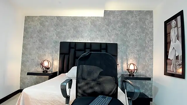 lhiamfit online show from December 2024 05:36:02 PM