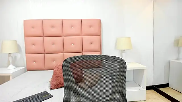 lhiamfit online show from January 2025 05:21:02 PM