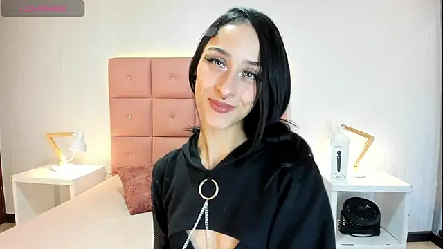 lhiamfit online show from October 2025 02:22:02 AM