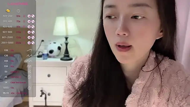 A-xena online show from January 2025 02:04:02 AM