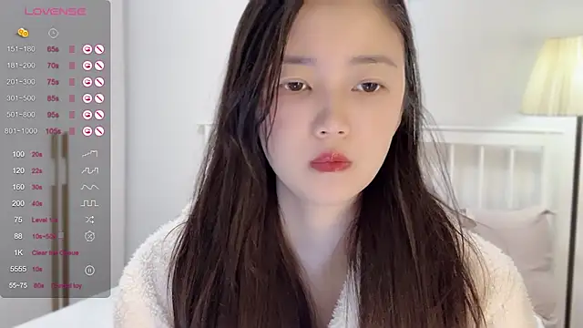 A-xena online show from February 2025 02:39:01 AM