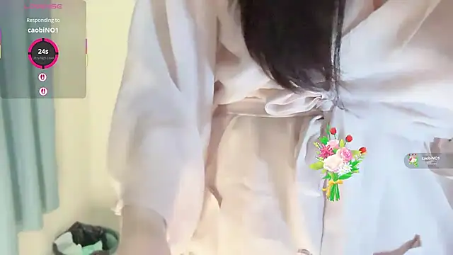 A-xena online show from December 2025 02:33:01 PM