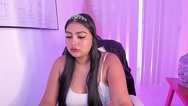 NatashaBrown12 online show from October 2025 12:05:01 PM