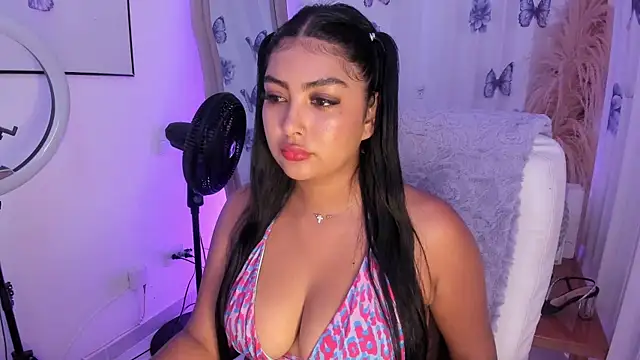 NatashaBrown12 online show from May 2026 04:16:01 PM