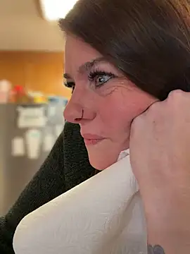 Snapshot of LadyLena1 chatting on December 2025 12:07:01 AM LadyLena1 online show from December 2025 12:07:01 AM