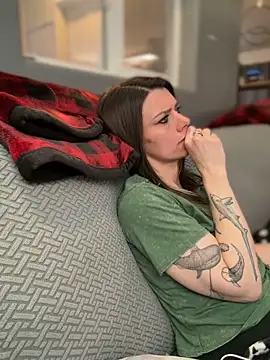 Snapshot of LadyLena1 chatting on December 2025 12:05:02 AM LadyLena1 online show from December 2025 12:05:02 AM