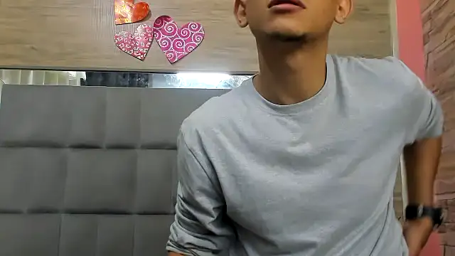 chicasirbo online show from February 2025 07:49:01 PM