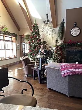 ItsDanniG online show from December 2024 03:17:02 PM