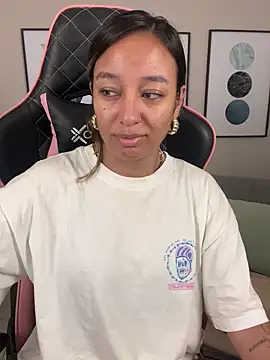 DianaHopson online show from March 2025 10:44:02 AM