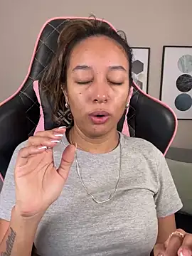 DianaHopson online show from March 2025 10:40:02 AM