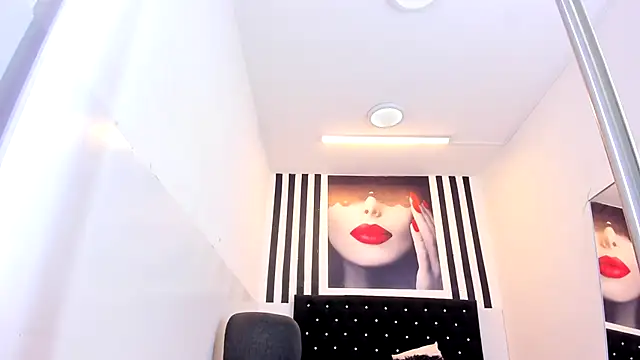 Shanelle   online show from September 2025 01:56:01 PM